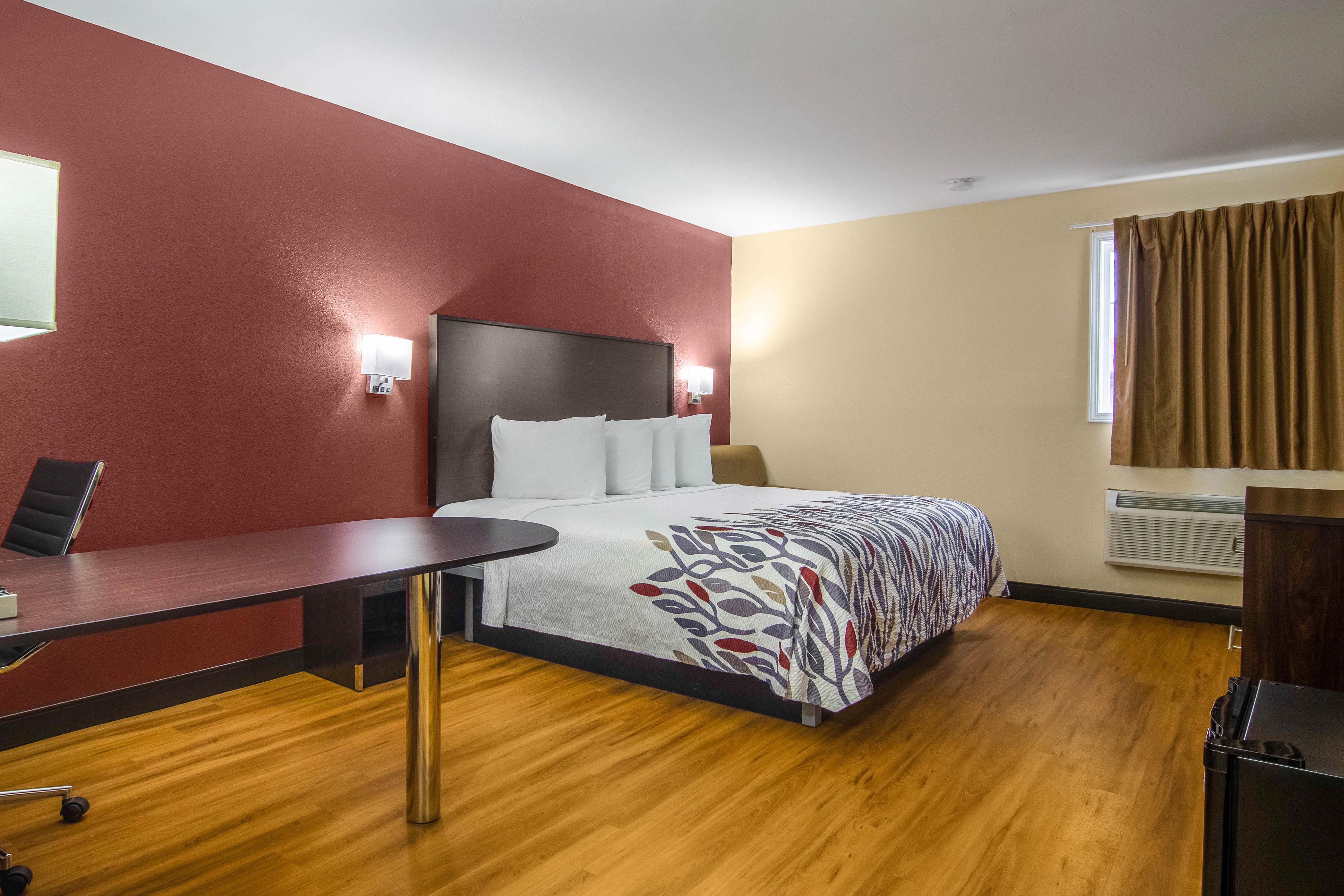 Red Roof Inn פריסברג מראה חיצוני תמונה