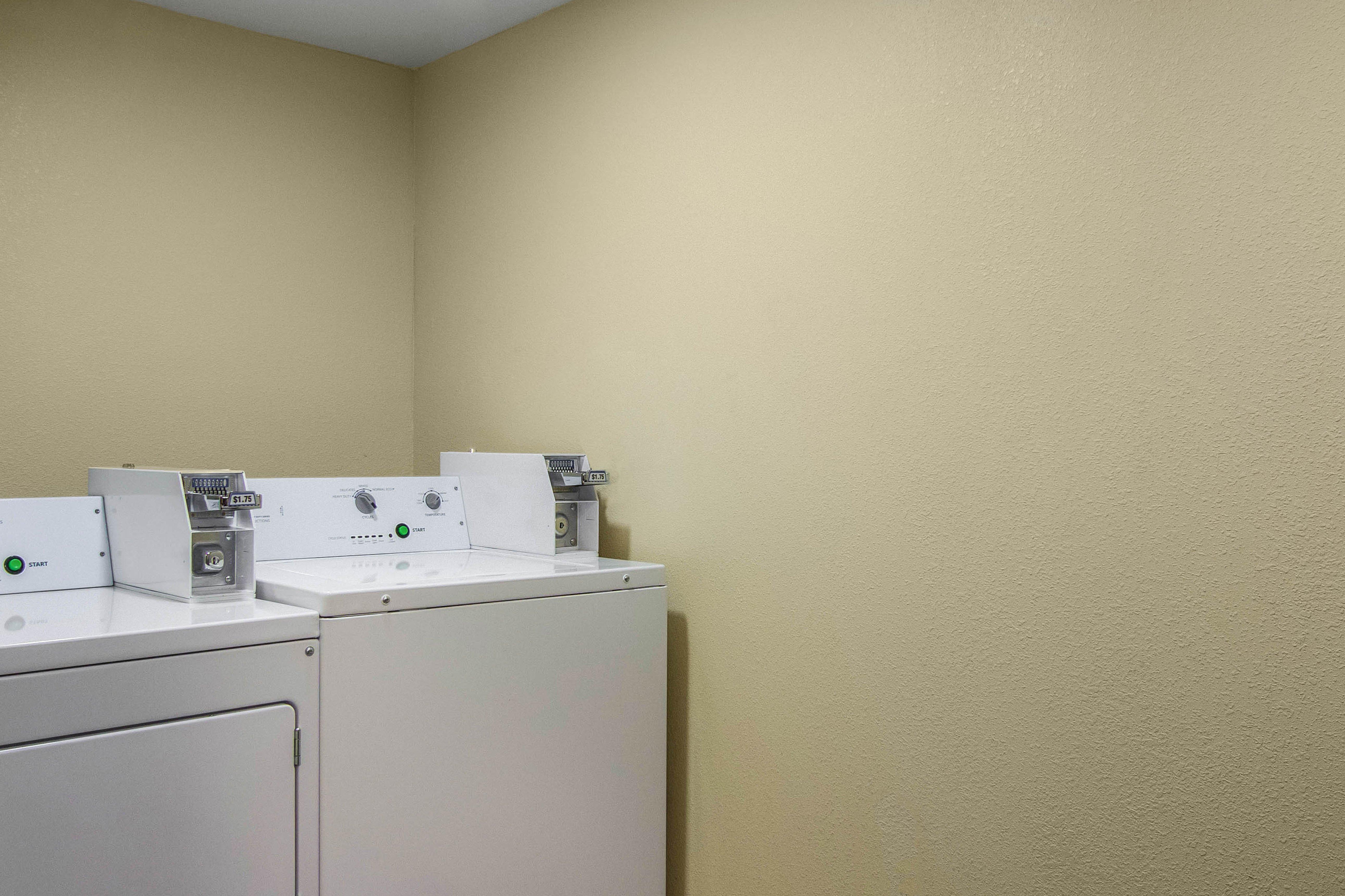 Red Roof Inn פריסברג מראה חיצוני תמונה